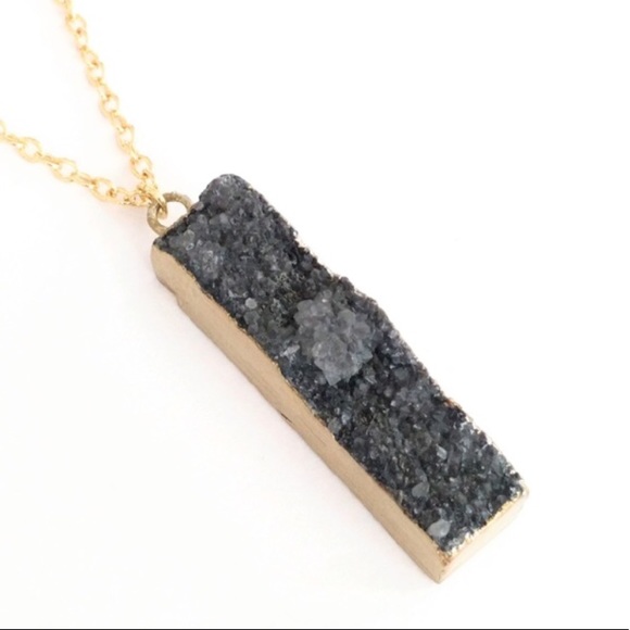 Jewelry - Stone bar pendant necklace